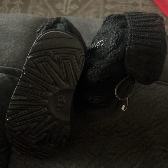 GIRL UGG BOOTS - Picture 7 of 7